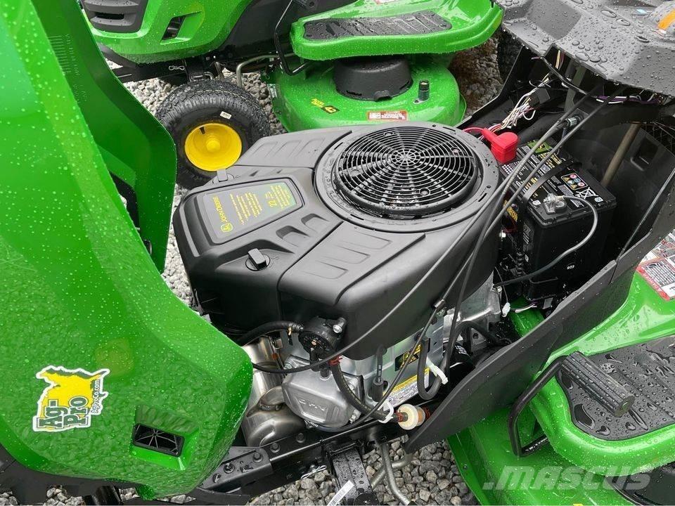 John Deere S220 Compact tractors