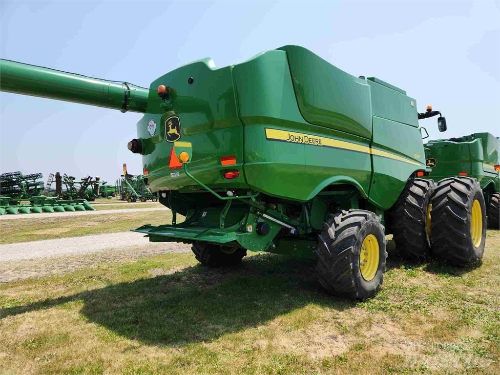 John Deere S680 Combine harvesters