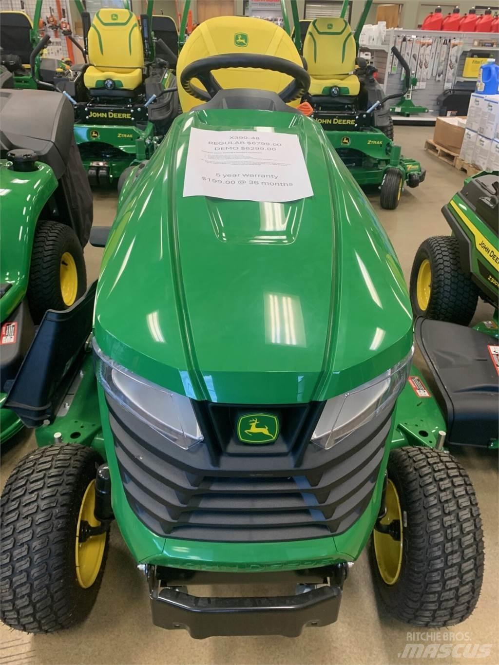 John Deere X390 Compact tractors
