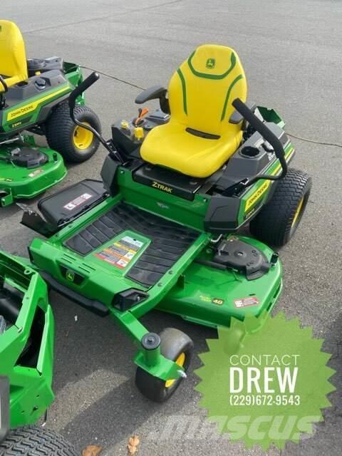 John Deere Z330R Zero turn mowers