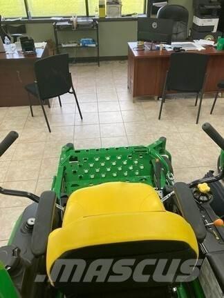 John Deere Z920M Zero turn mowers