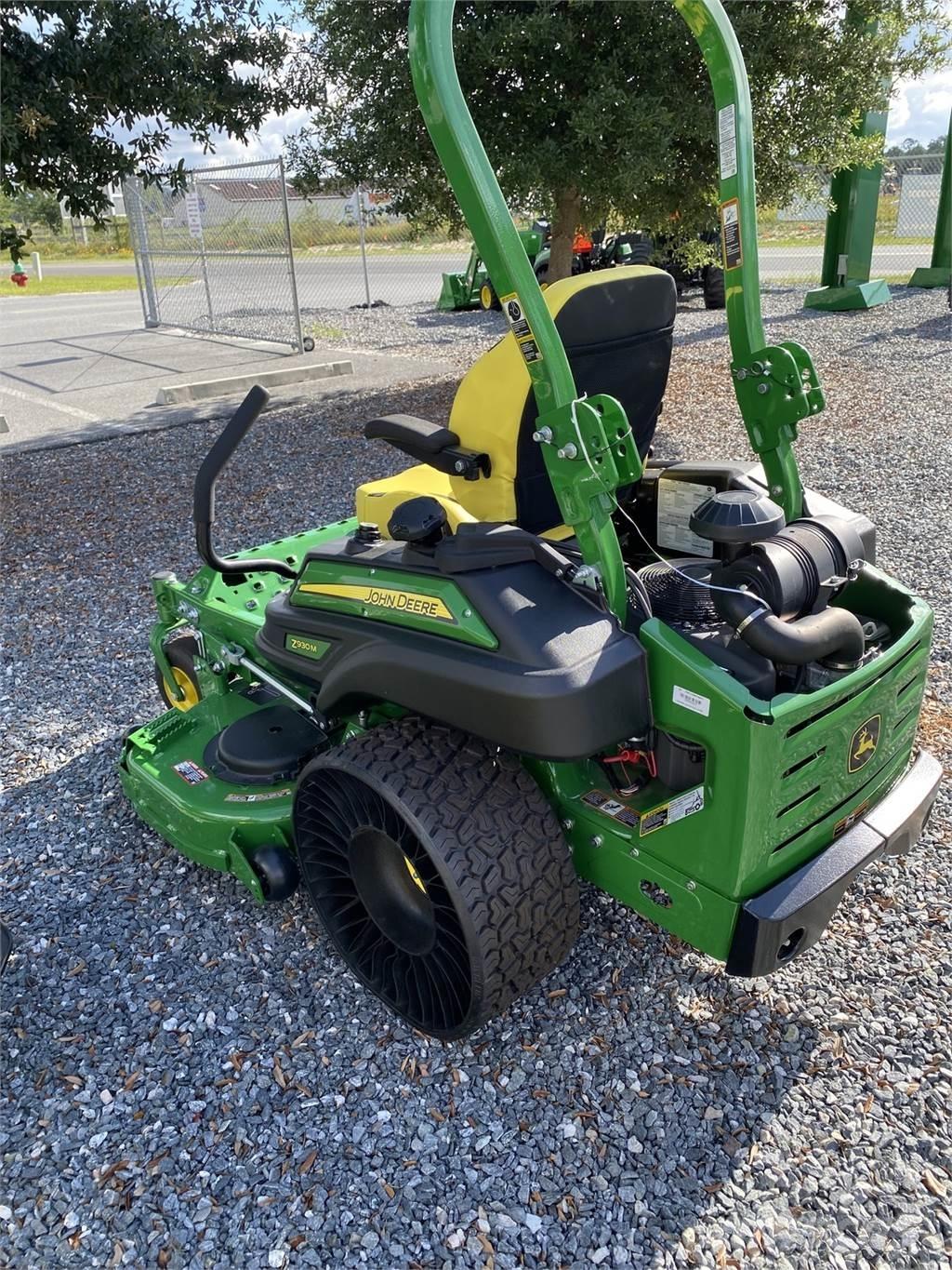 John Deere Z930M Zero turn mowers