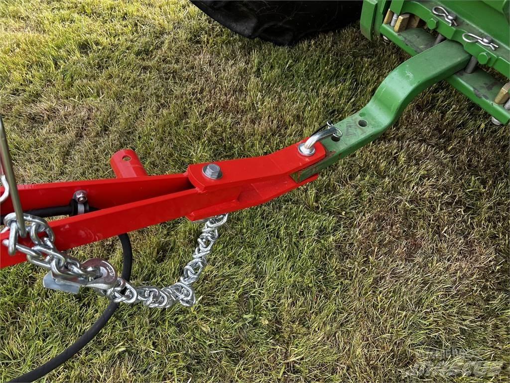Kuhn GA4231T Rakes and tedders