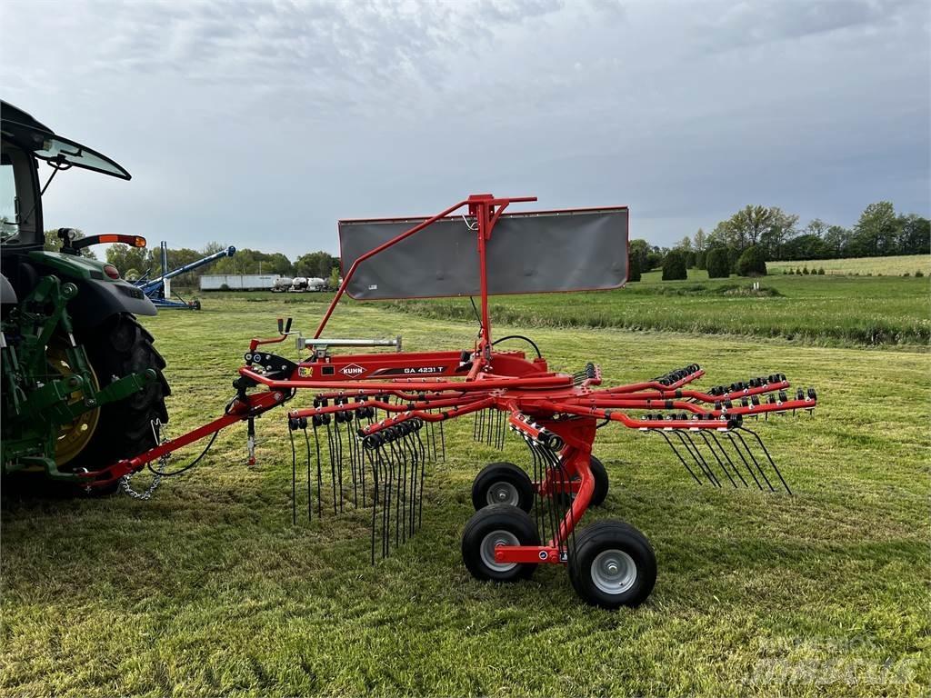 Kuhn GA4231T Rakes and tedders