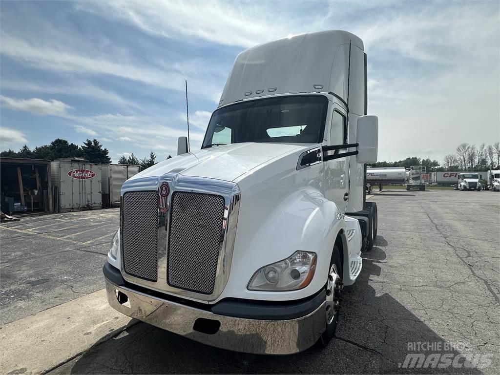 Kenworth T680 Truck Tractor Units