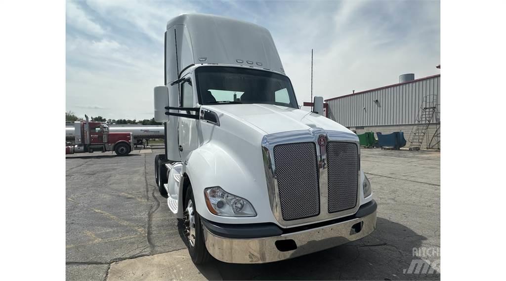 Kenworth T680 Truck Tractor Units
