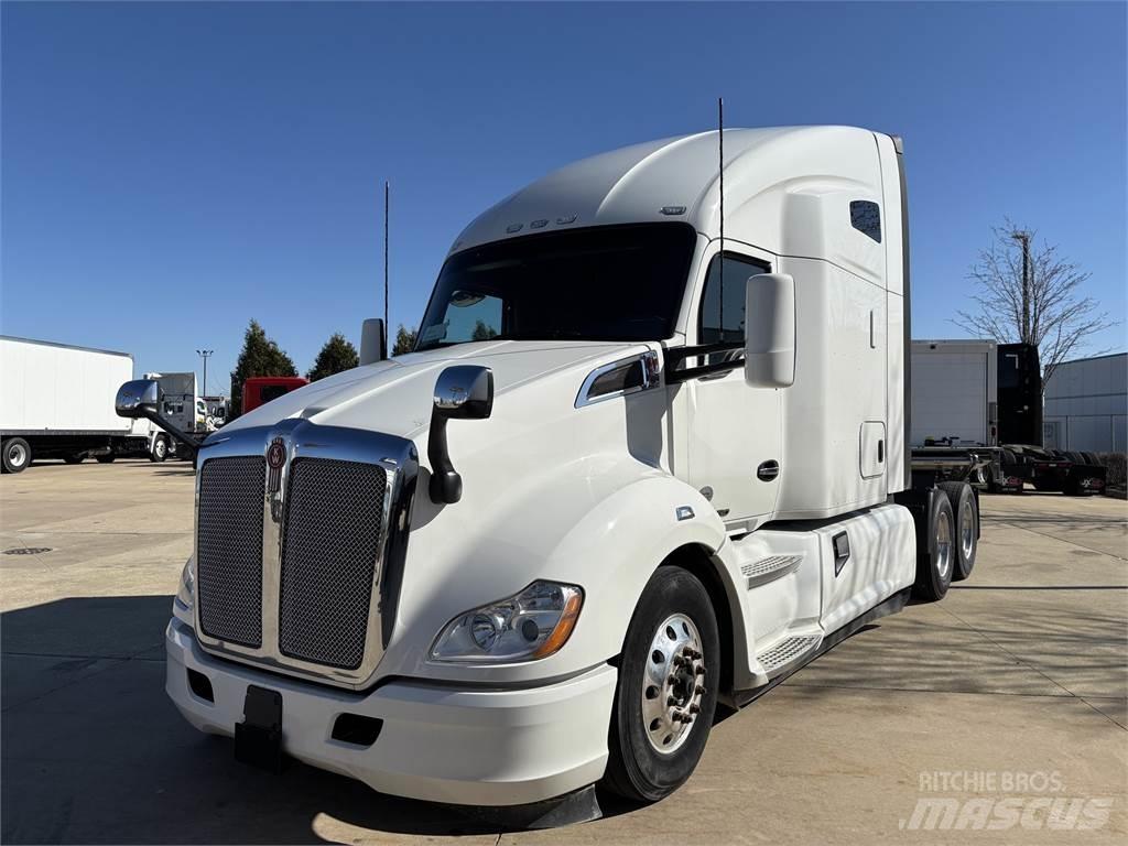 Kenworth T680 Truck Tractor Units
