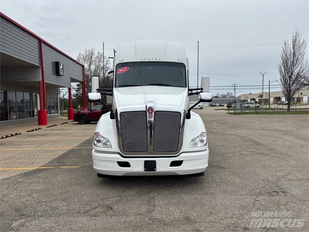 Kenworth T680 Truck Tractor Units