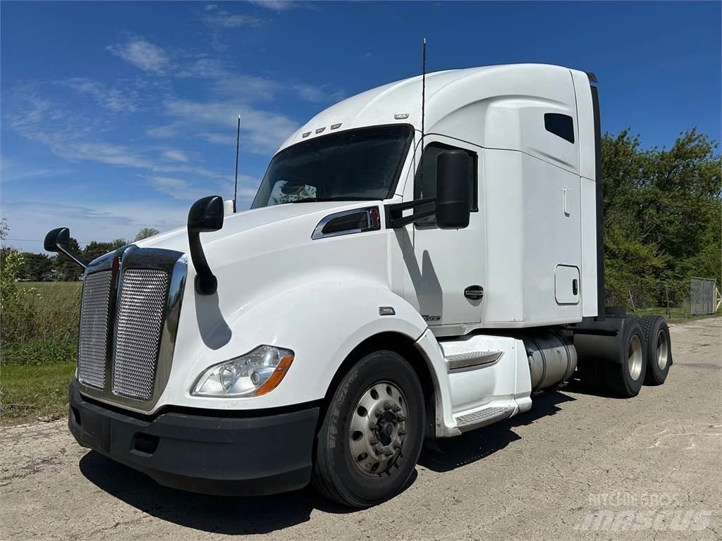 Kenworth T680 Truck Tractor Units