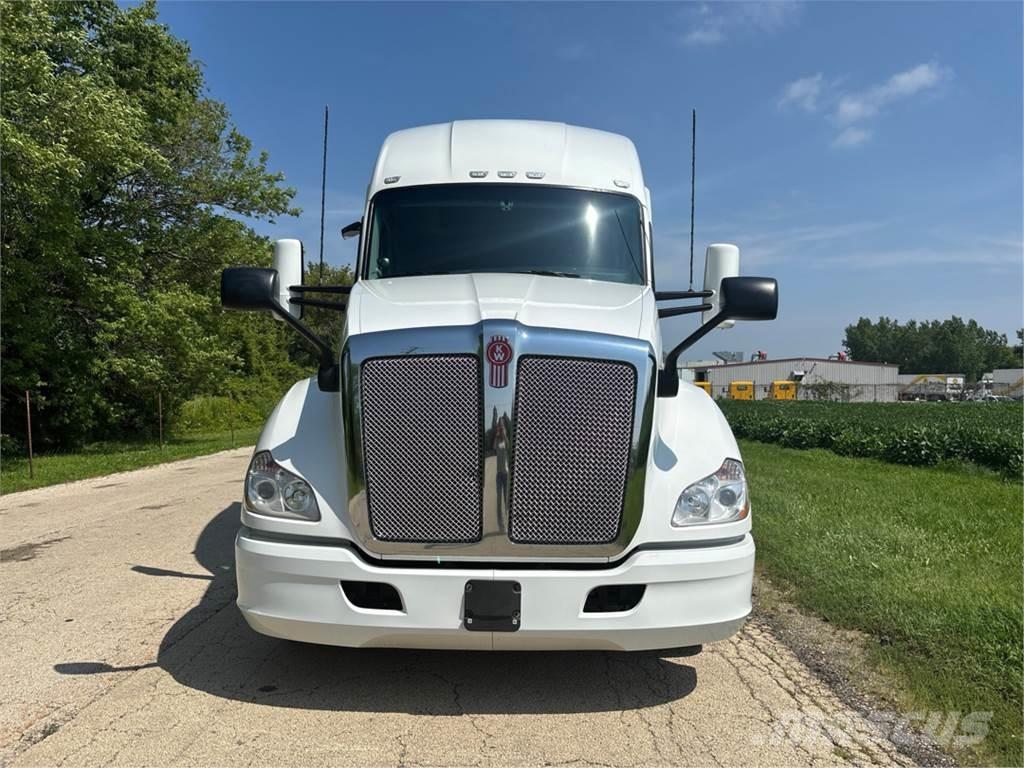 Kenworth T680 Truck Tractor Units