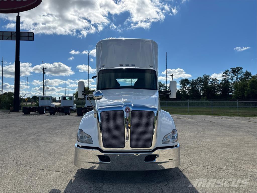 Kenworth T680 Truck Tractor Units