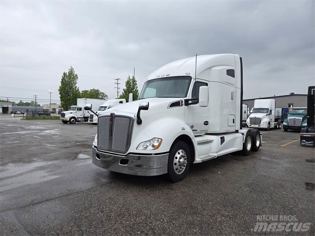 Kenworth T680 Truck Tractor Units