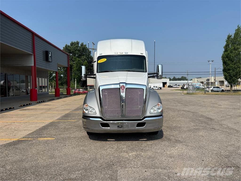 Kenworth T680 Truck Tractor Units