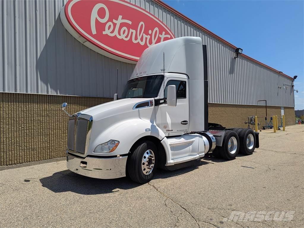Kenworth T680 Truck Tractor Units