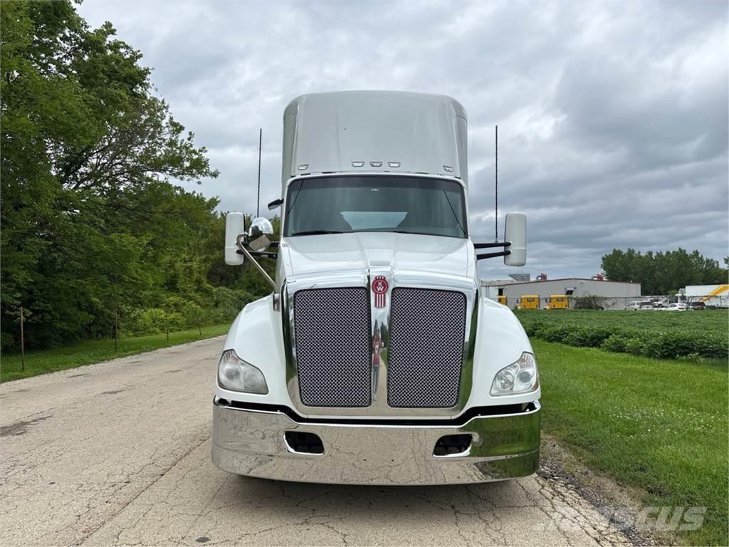 Kenworth T680 Truck Tractor Units