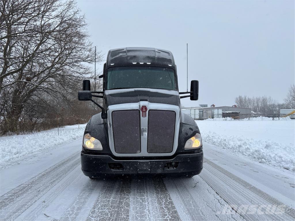 Kenworth T680 Truck Tractor Units