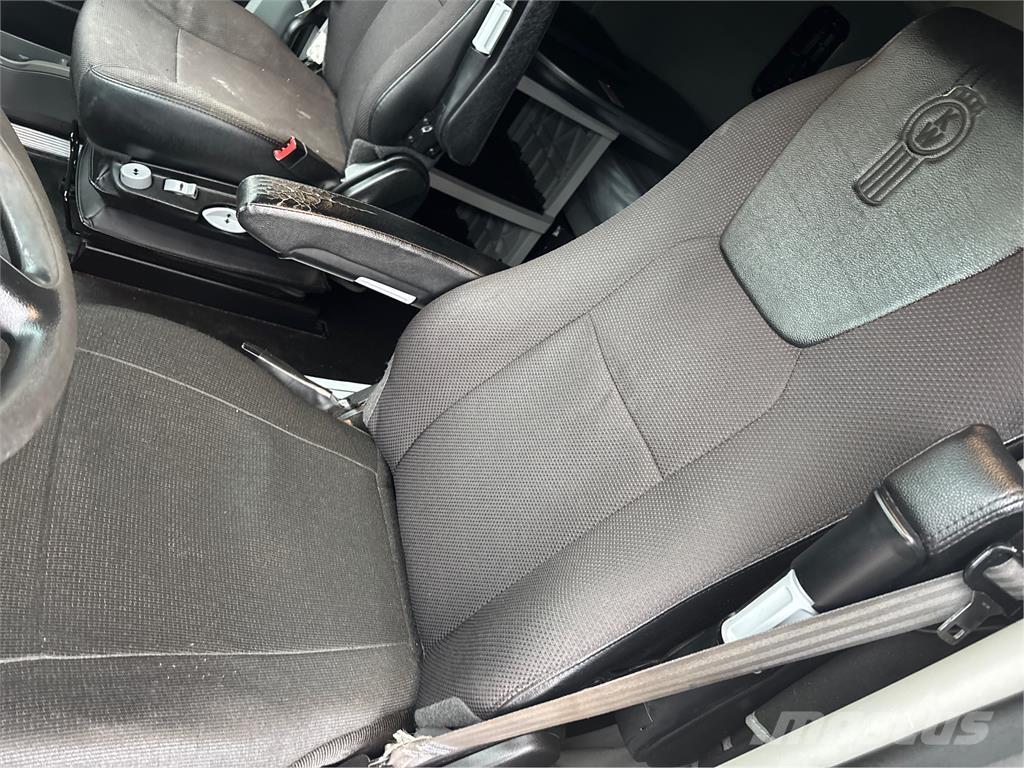 Kenworth T680 Truck Tractor Units