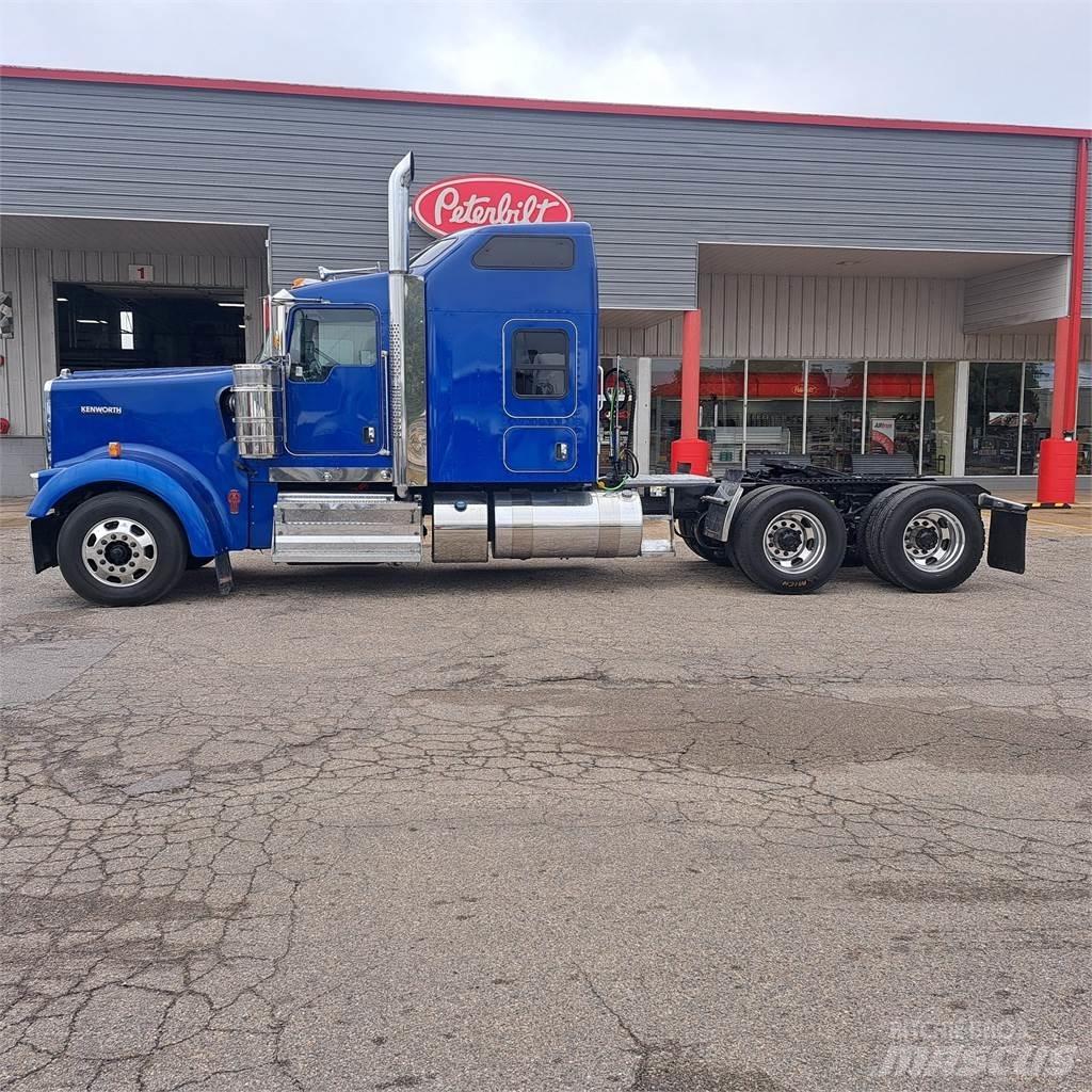 Kenworth W900 Truck Tractor Units