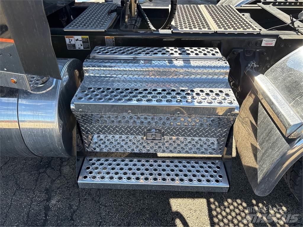 Kenworth W900 Truck Tractor Units