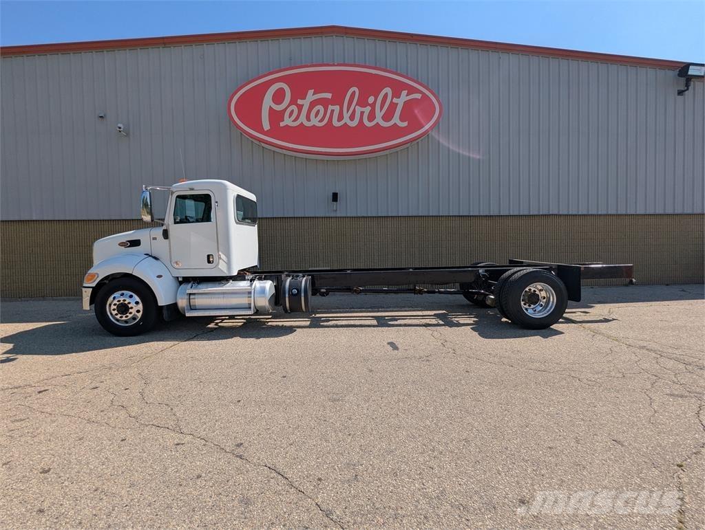 Peterbilt 337 Other trucks