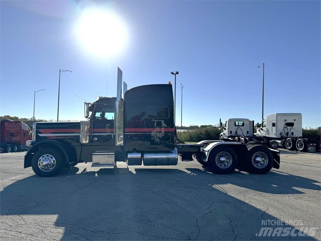 Peterbilt 389 Truck Tractor Units