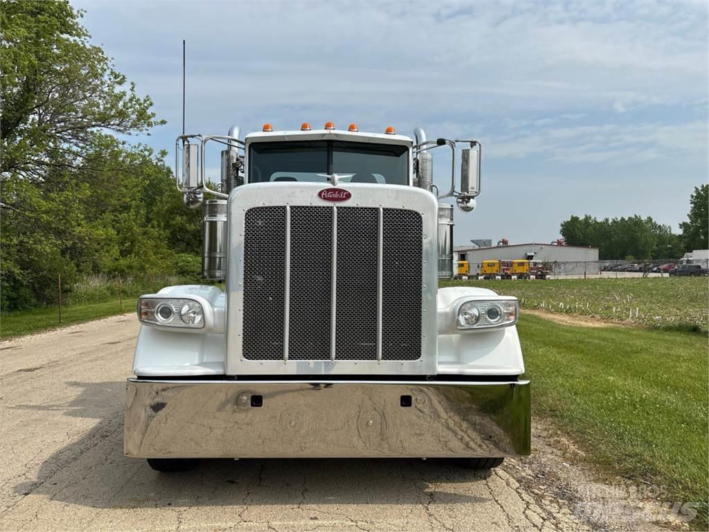 Peterbilt 389 Truck Tractor Units