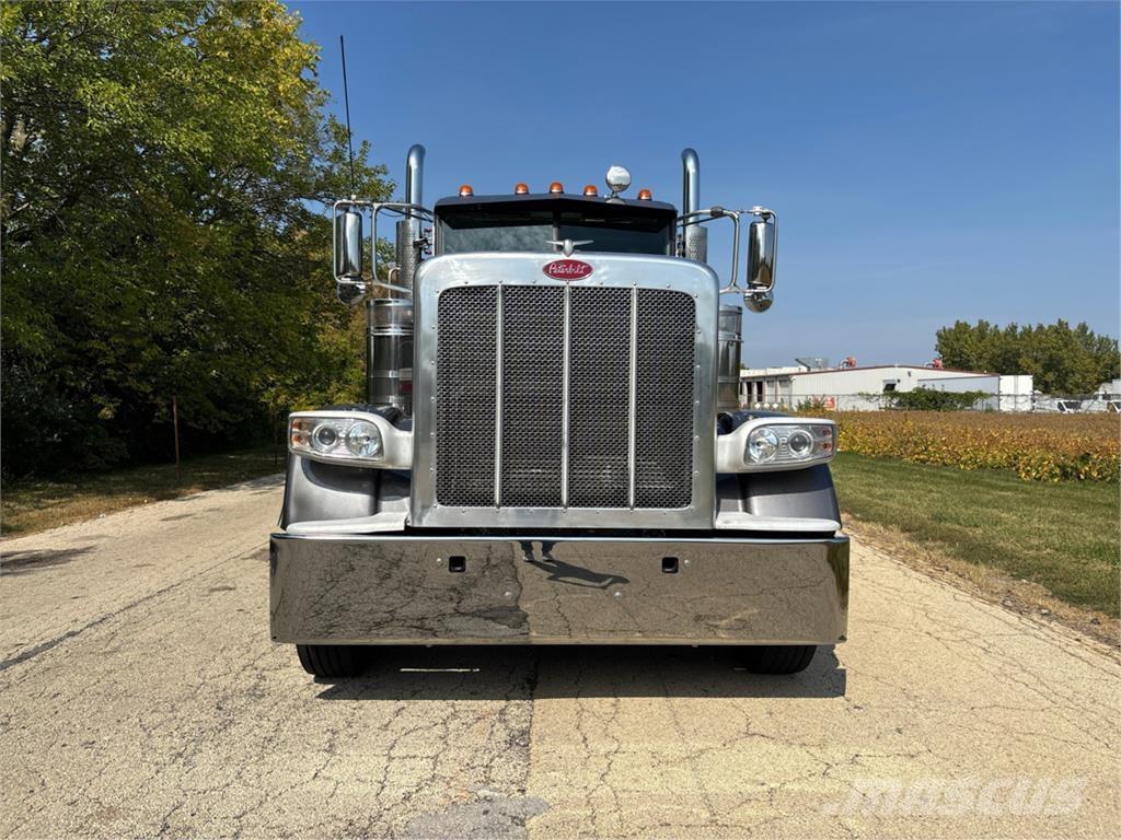 Peterbilt 389 Other trucks
