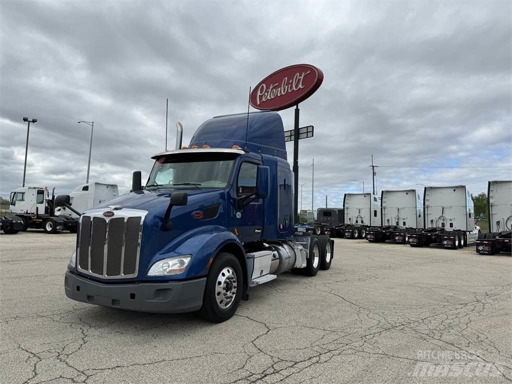 Peterbilt 579 Truck Tractor Units
