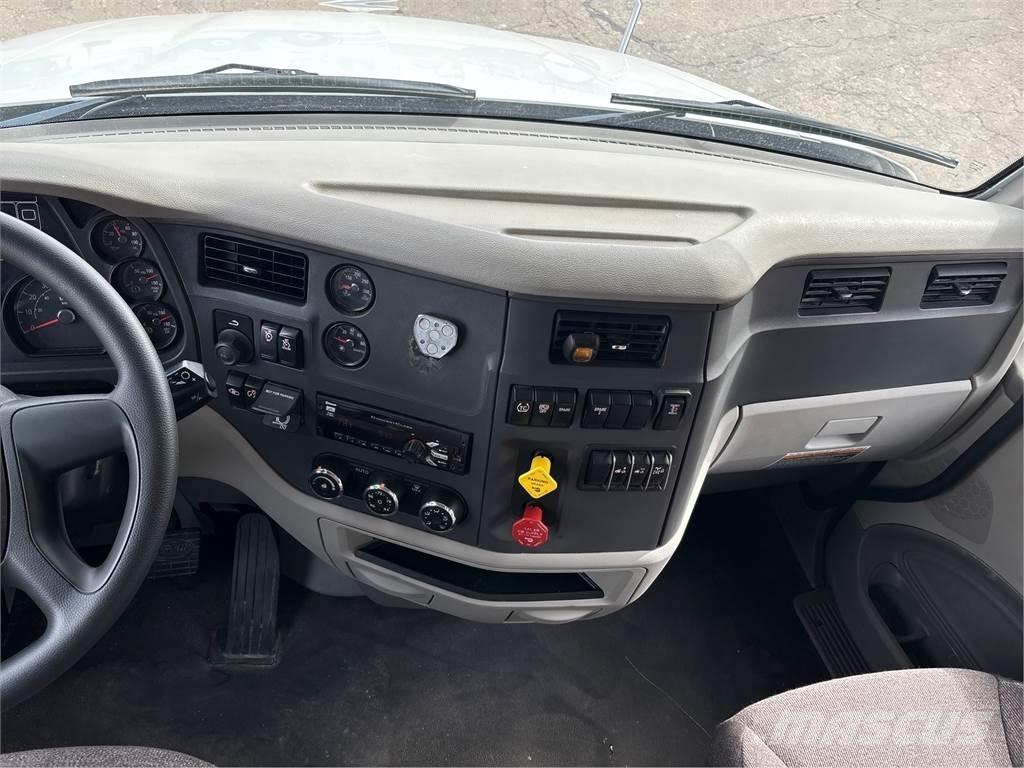 Peterbilt 579 Truck Tractor Units