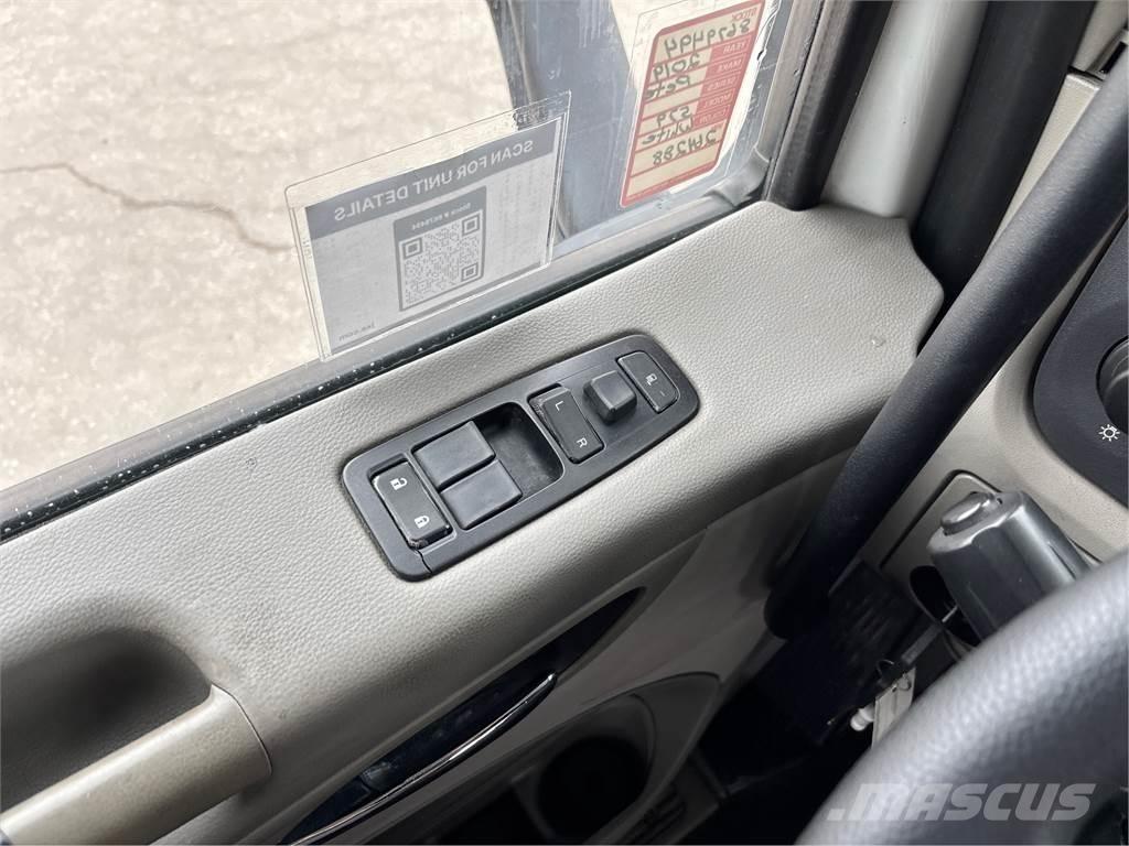 Peterbilt 579 Truck Tractor Units