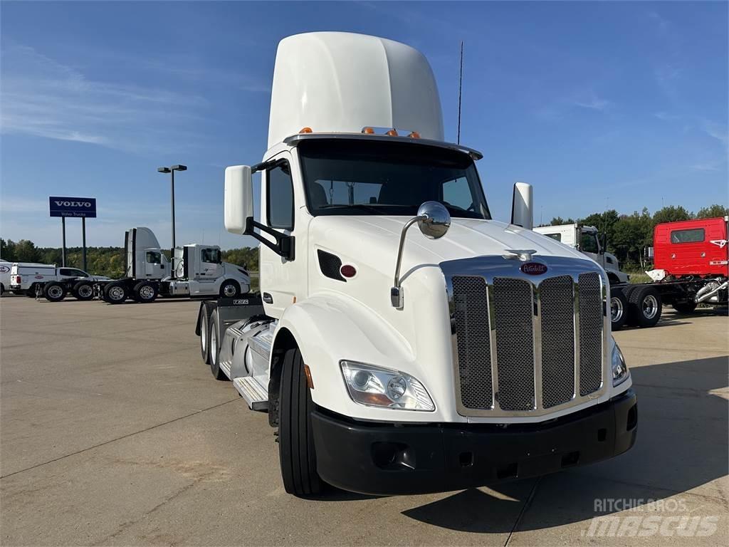 Peterbilt 579 Truck Tractor Units