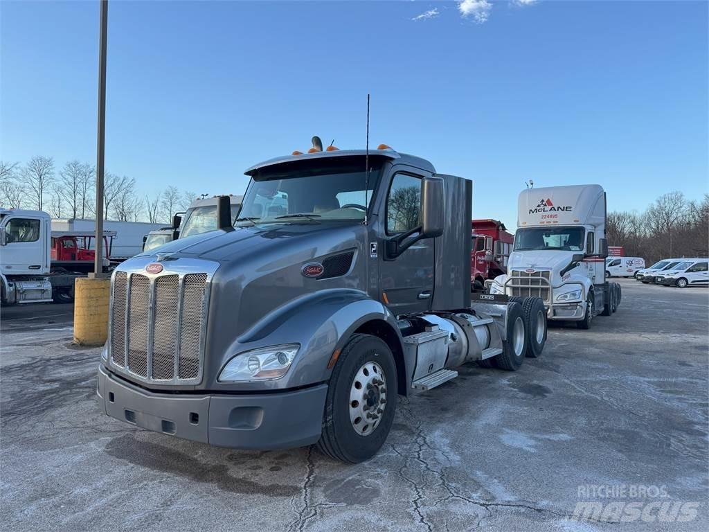 Peterbilt 579 Truck Tractor Units