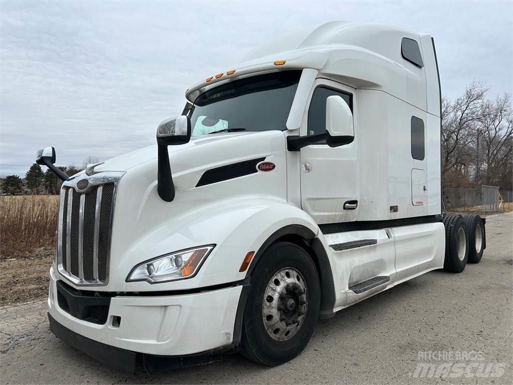 Peterbilt 579 Truck Tractor Units