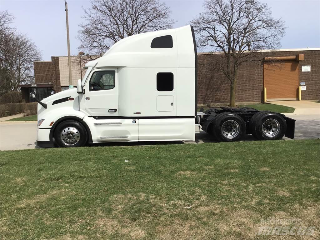 Peterbilt 579 Truck Tractor Units
