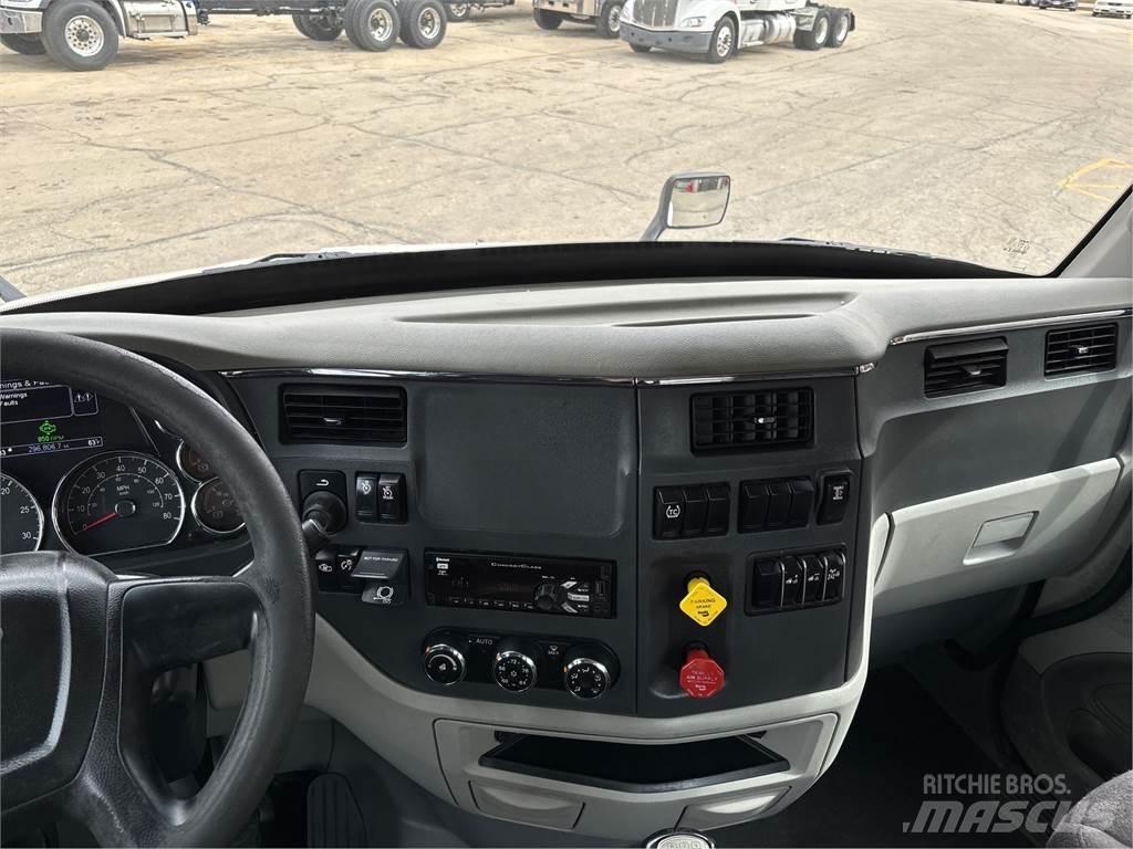 Peterbilt 579 Truck Tractor Units