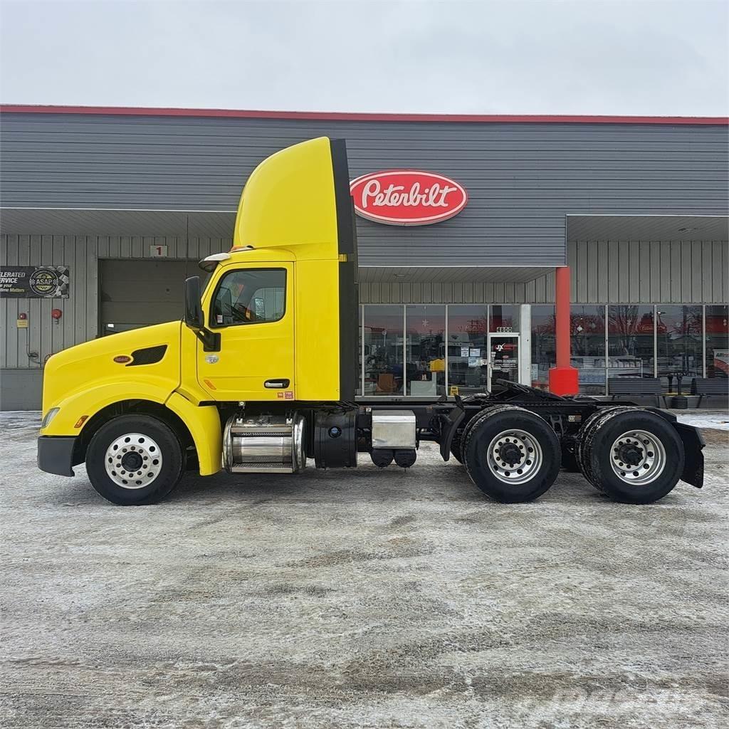 Peterbilt 579 Truck Tractor Units