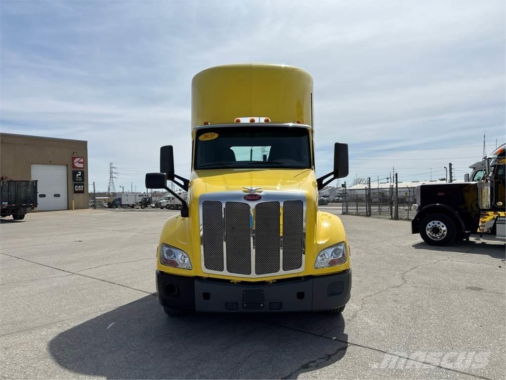 Peterbilt 579 Truck Tractor Units