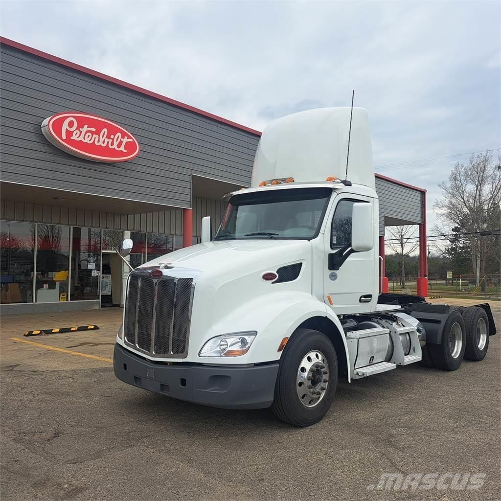 Peterbilt 579 Truck Tractor Units