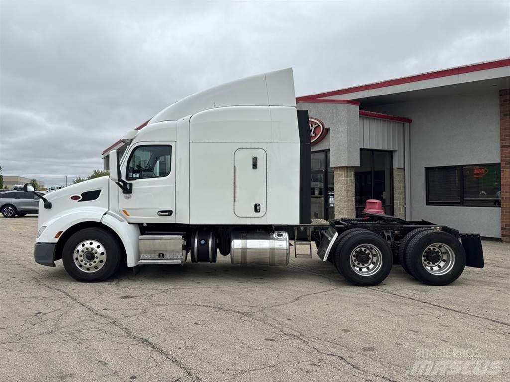 Peterbilt 579 Truck Tractor Units