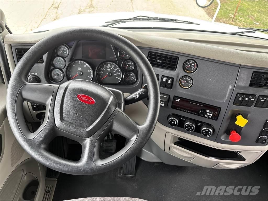 Peterbilt 579 Truck Tractor Units