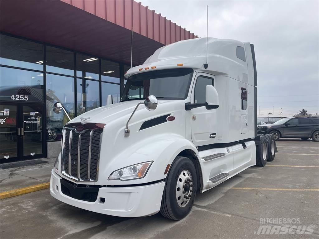 Peterbilt 579 Truck Tractor Units