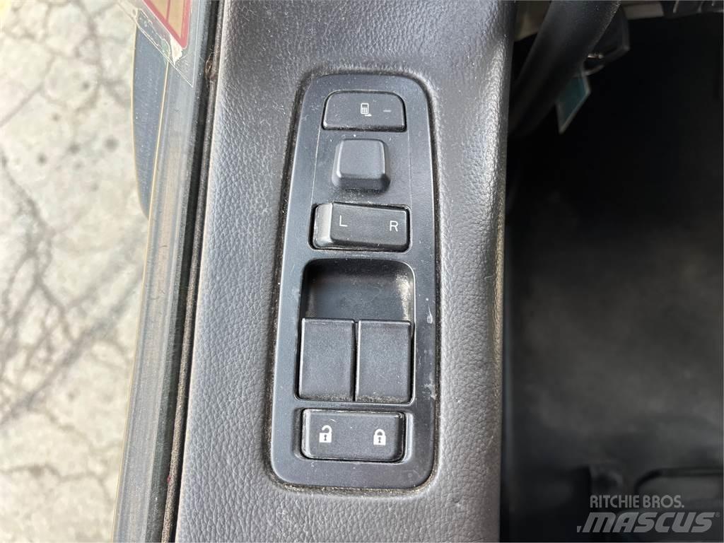 Peterbilt 579 Truck Tractor Units