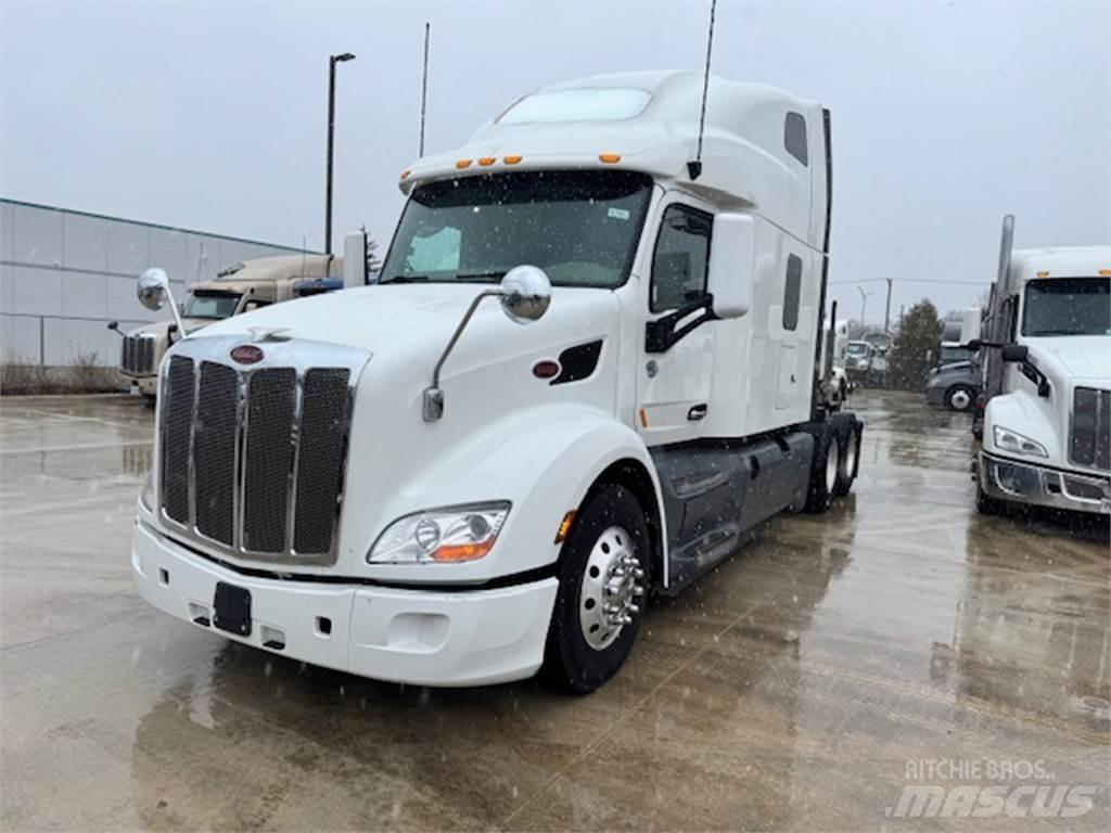 Peterbilt 579 Truck Tractor Units