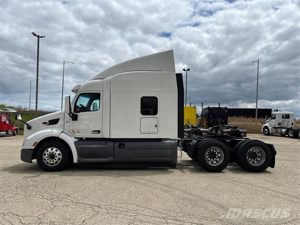 Peterbilt 579 Truck Tractor Units