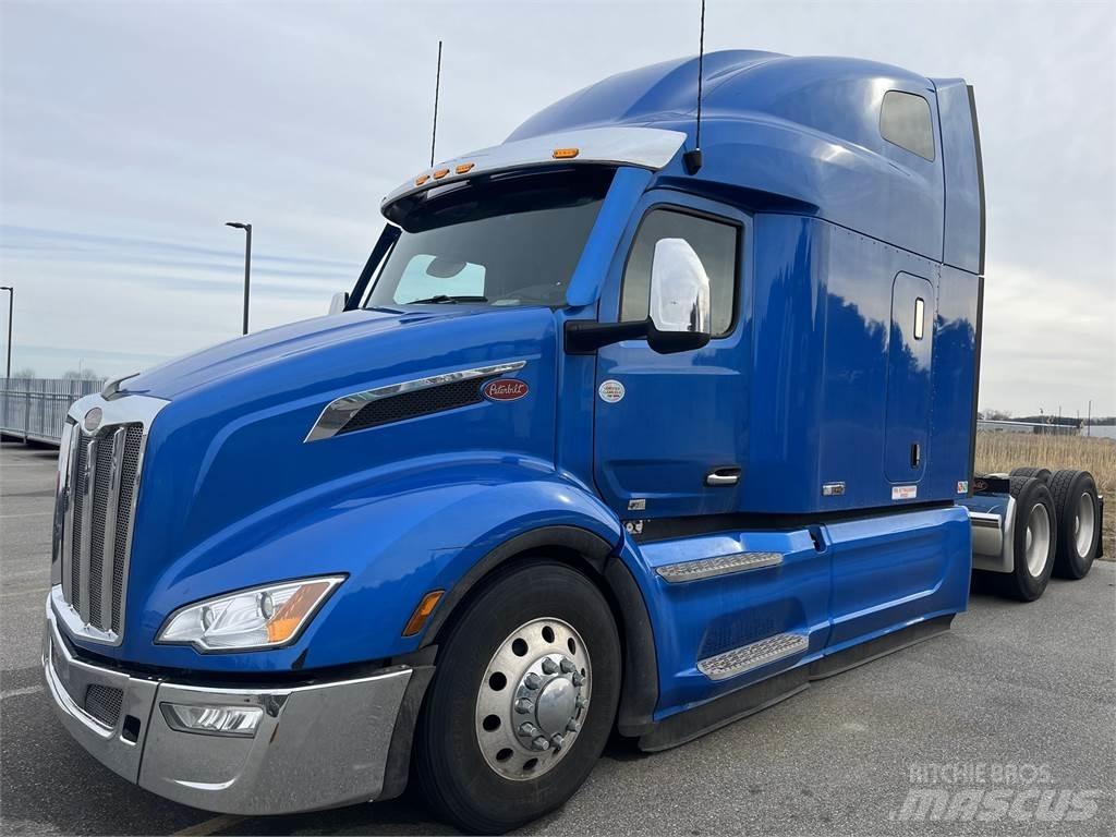 Peterbilt 579 Truck Tractor Units