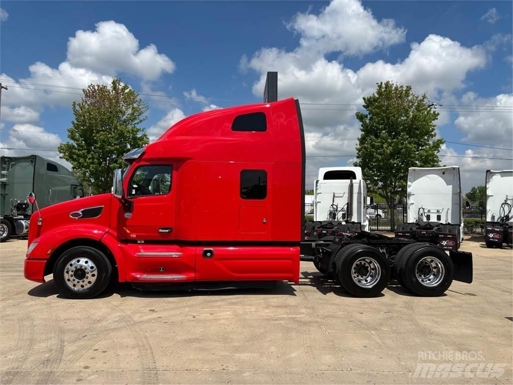 Peterbilt 579 Truck Tractor Units