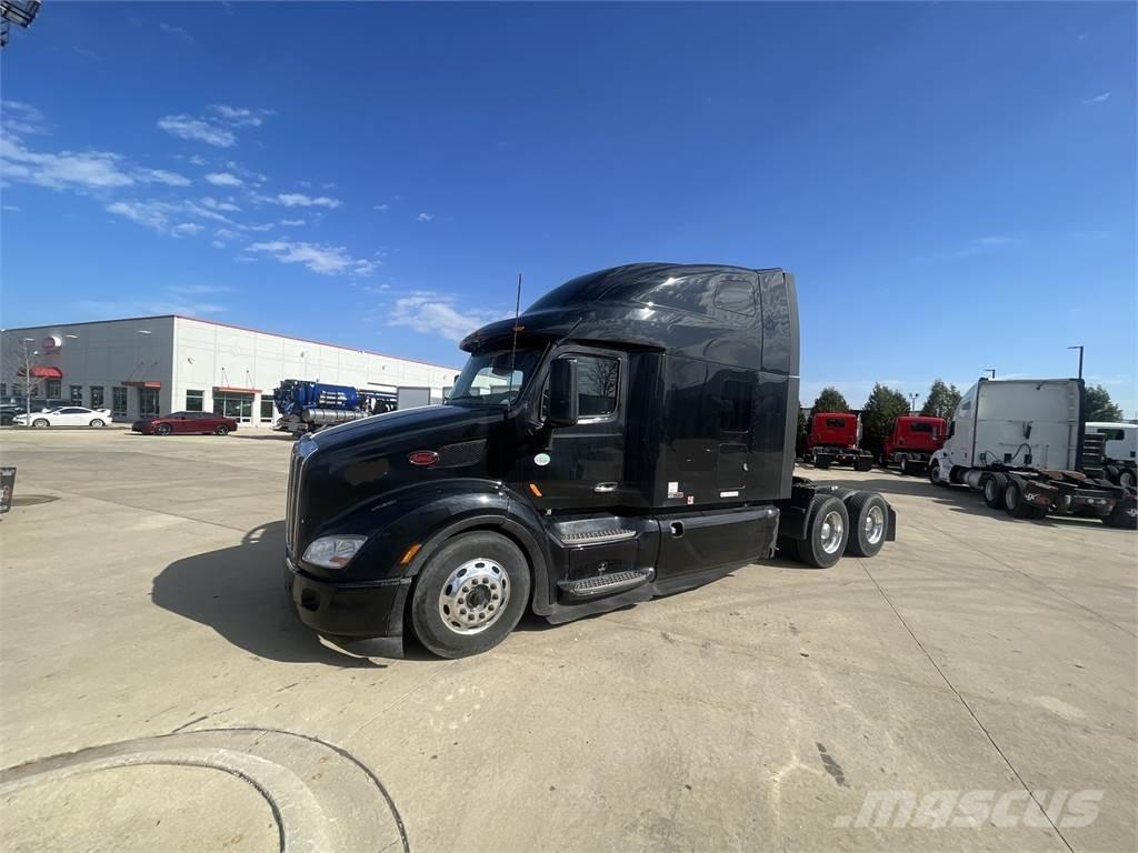 Peterbilt 579 Truck Tractor Units