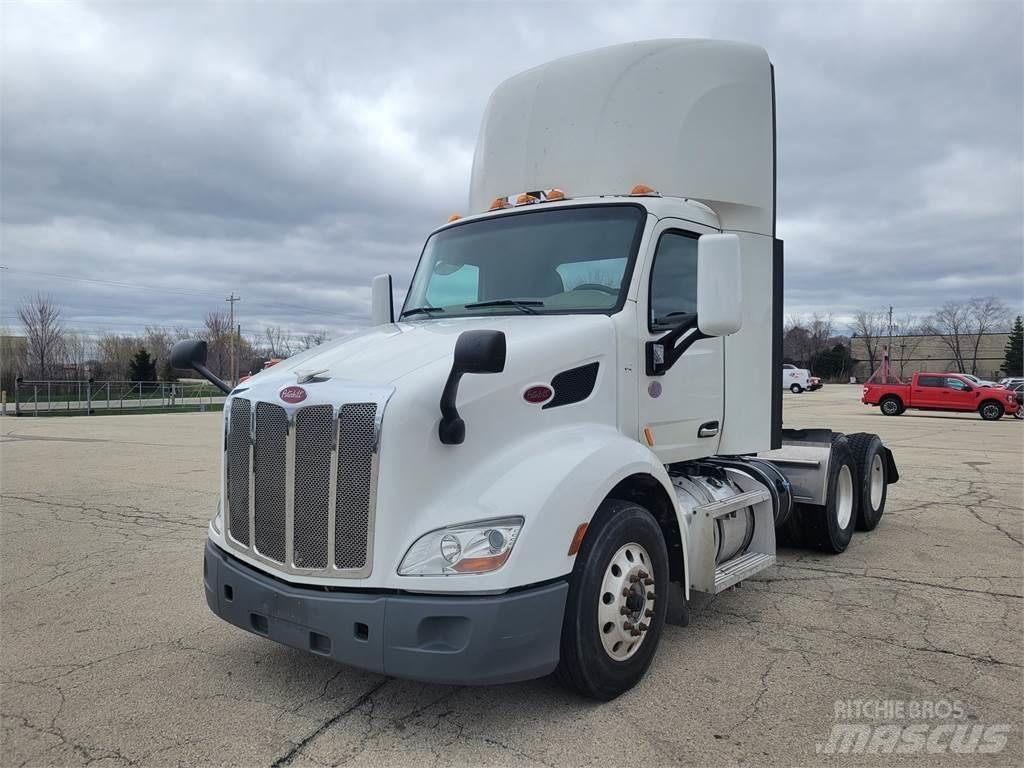 Peterbilt 579 Truck Tractor Units