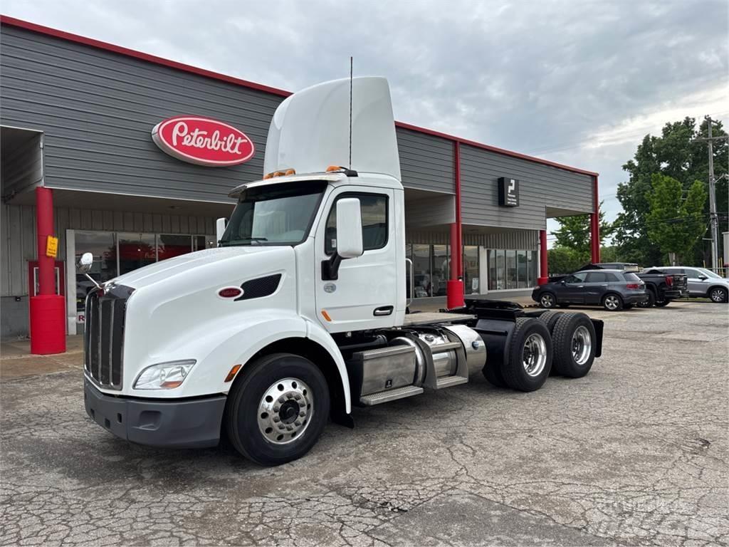 Peterbilt 579 Truck Tractor Units