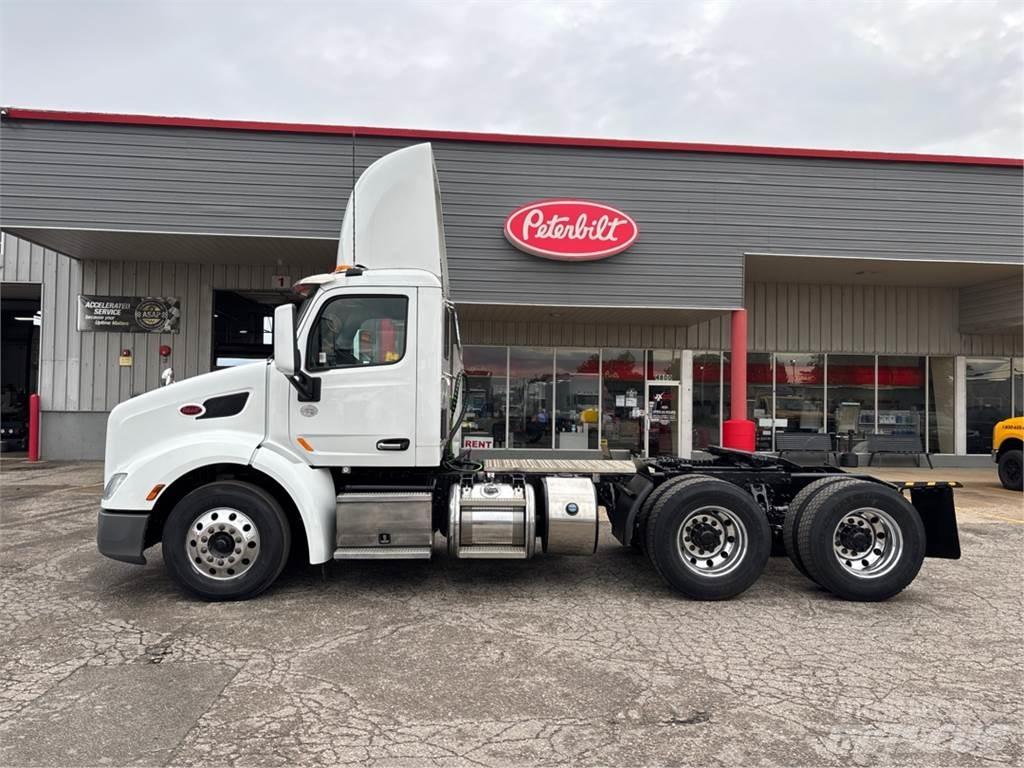 Peterbilt 579 Truck Tractor Units